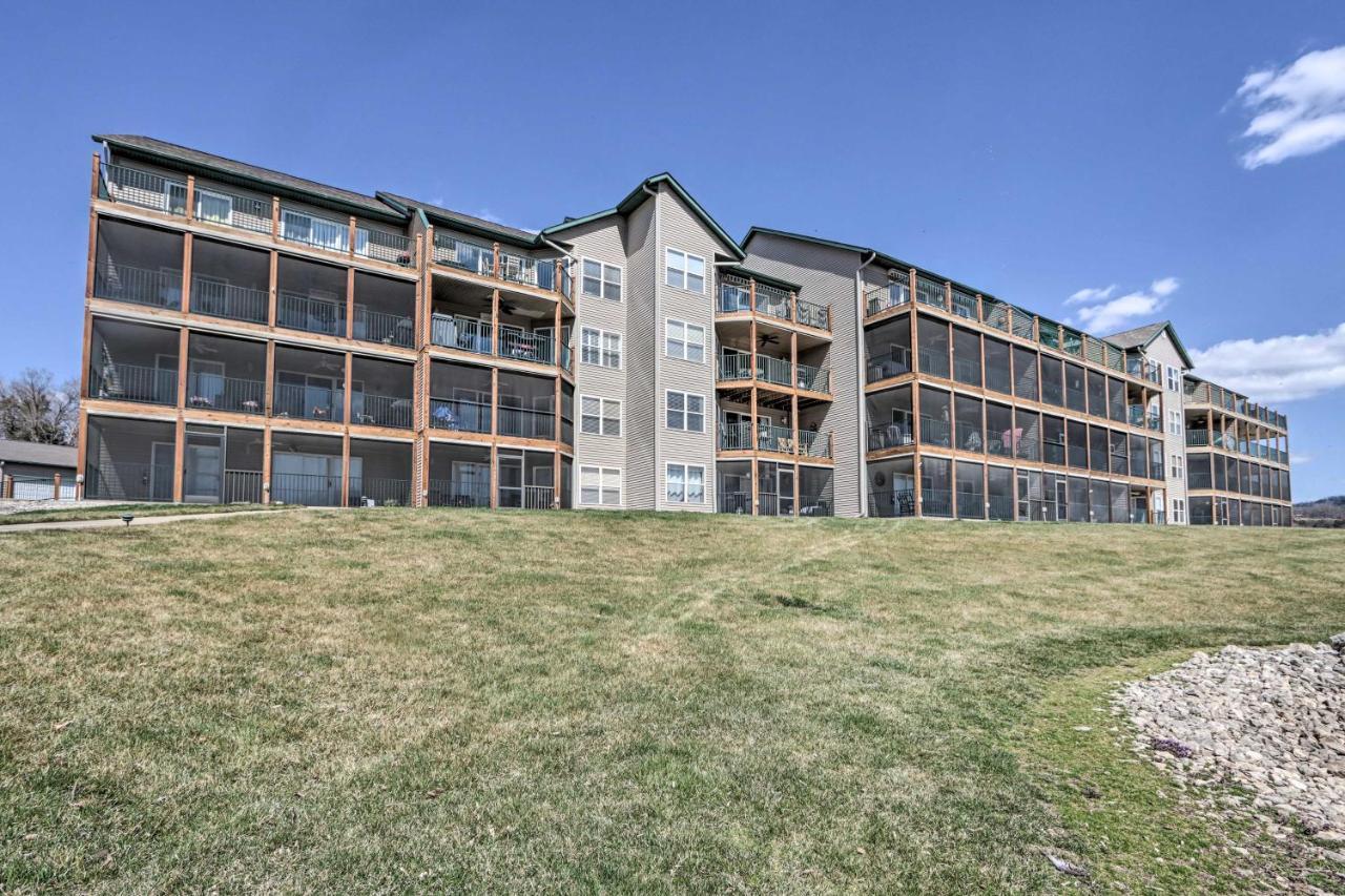 Step-Free Camdenton Condo With Boat Ramp, Dock, Slip Екстериор снимка