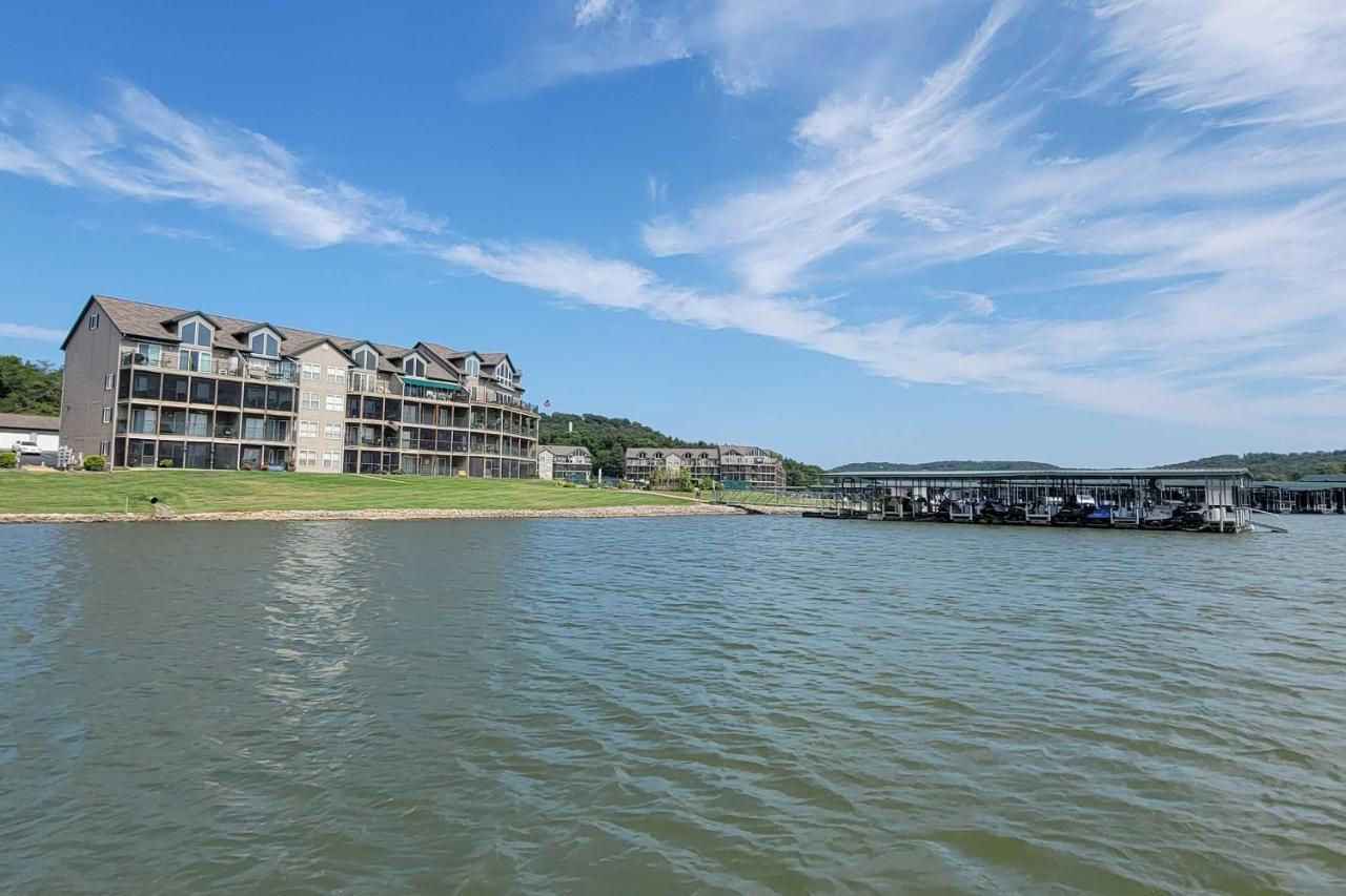 Step-Free Camdenton Condo With Boat Ramp, Dock, Slip Екстериор снимка