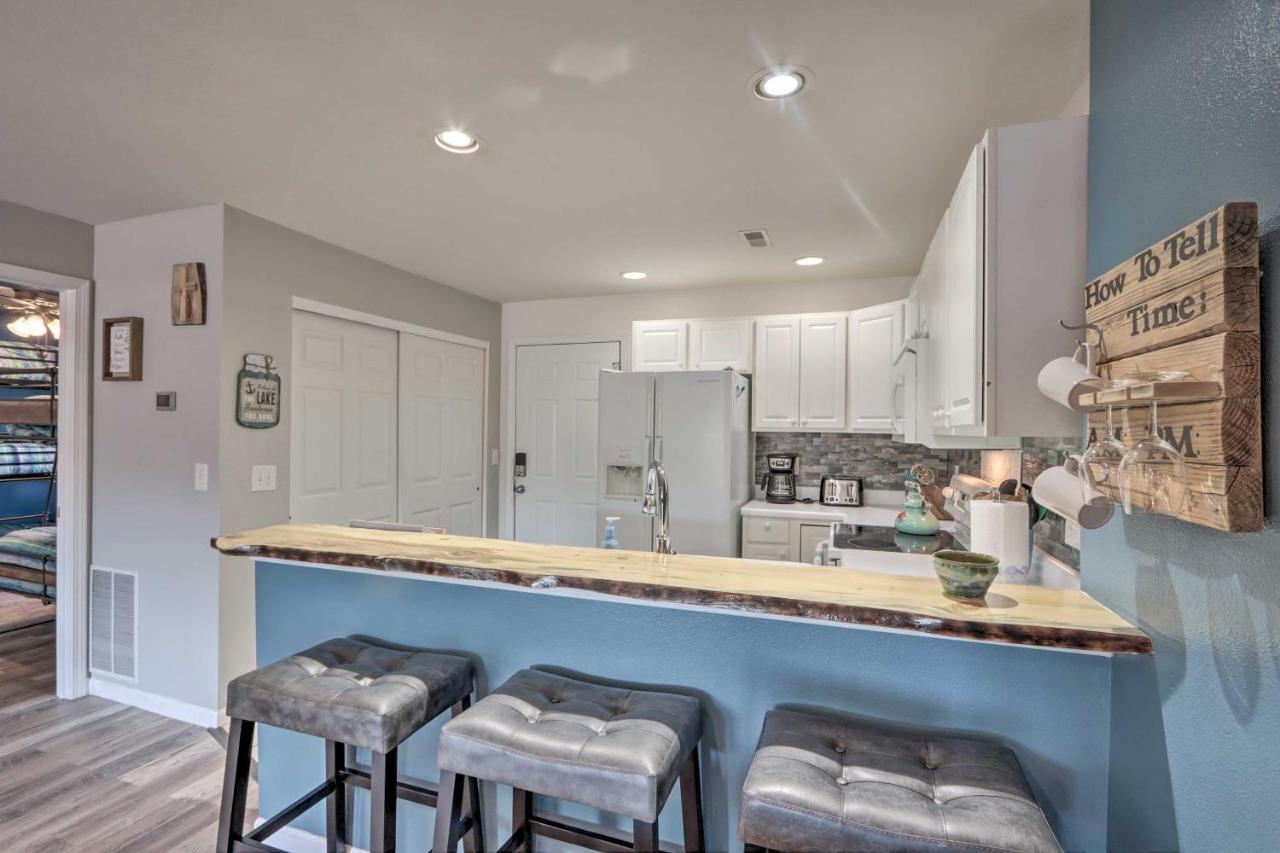 Step-Free Camdenton Condo With Boat Ramp, Dock, Slip Екстериор снимка